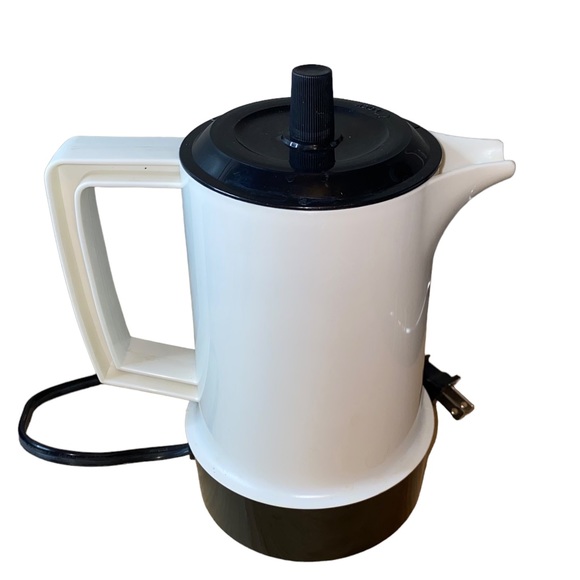 VTG Valiant Coffee Maker Set with Carrying Case - Picture 5 of 16